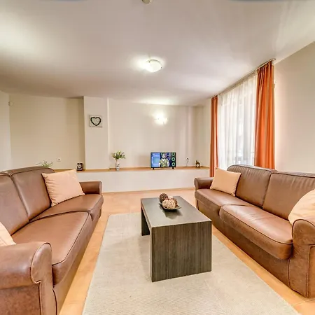 Warm At The Castle Complex With Balcony Apartament Pamporovo